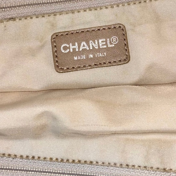 Authentic Chanel Travel Line CC Tote Bag - Picture 10 of 11